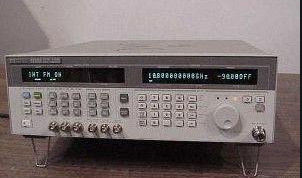 kopen Benchtop Samengestelde Signaalgenerator, van Bron keysight Agilent 83731B rf Generator online vervaardiging