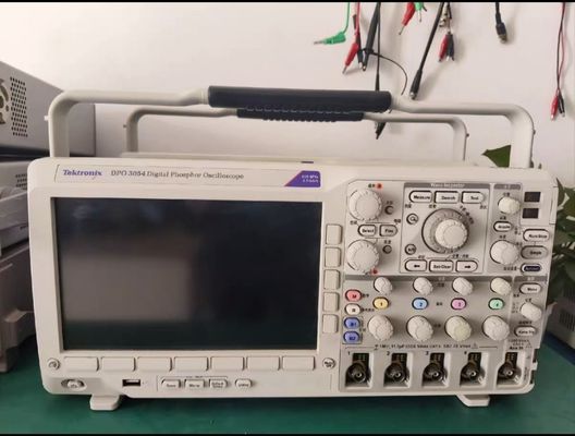 kopen Gebruikte Tektronix DPO3054 Digitale Fosfor Oscilloscoop met 500 MHz Bandbreedte, 4 Kanalen en 2,5 GS/s Proefsnelheid online vervaardiging