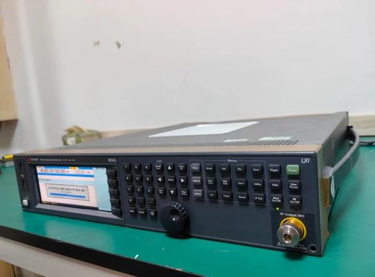 kopen Keysight N5183B MXG X-Series Microgolf Signaalgenerator 9 kHz tot 40 GHz met +19 dBm Uitgangsvermogen en 600 µs Schakelsnelheid online vervaardiging