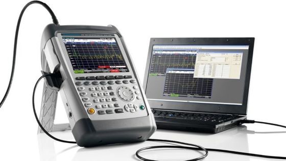 kopen Rohde & Schwarz ZVH4 draagbare kabel-analysator met 100 kHz tot 3,6 GHz bereik robuuste spatsbestendige behuizing en ingebouwde gelijkstroomspanning online vervaardiging