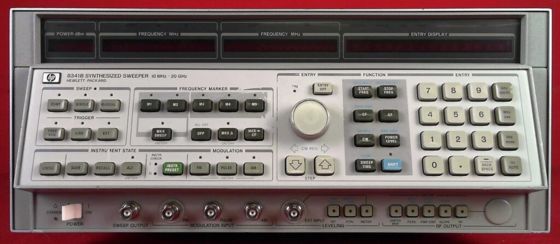 kopen Keysight 8341B Synthese Signal Generator 10 MHz tot 20 GHz met lage Spurious Noise en Pulse AM FM Modulation online vervaardiging