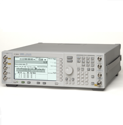 kopen Keysight Agilent E4438C ESG-vectorsignaalgenerator met frequentiebereik van 250 kHz tot 6 GHz en I/Q-modulatie online vervaardiging