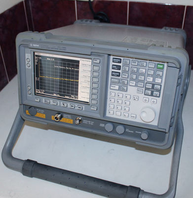 Rackmount Agilent E4402B Spectrumanalysator 9 kHz tot 3,0 GHz Keysight E4402B