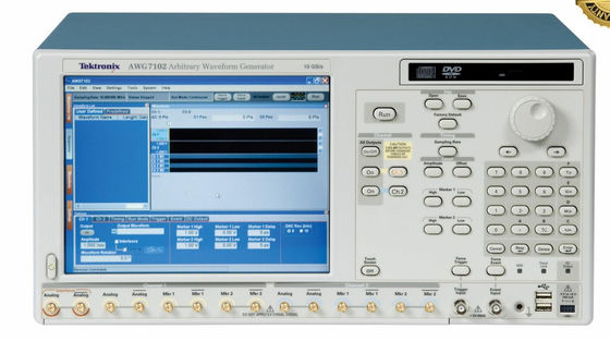 AWG7102 Tektronix Willekeurige golfvormgenerator 10GS/S High Bandwidth Output