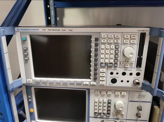 Gebruikte Rohde And Schwarz ESPI7 EMI-testontvanger 9 kHz tot 7 GHz CISPR-conforme EMI-ontvanger voor voorafgaande naleving