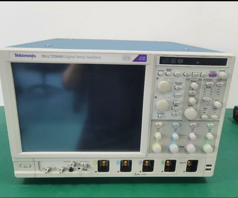Tektronix DSA72504D Oscilloscoop 25 GHz Digitale seriële analysator 4 analoge kanalen Gebruikt