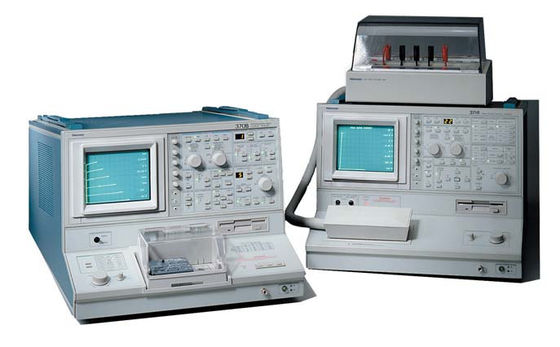 Tektronix curve tracers 370B en 371B Programmeerbare curve tracers
