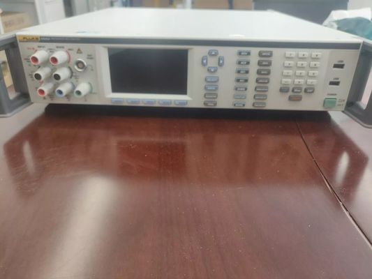 Fluke 8508a Referentiemultimeter 77 μV/V wisselspanning Relatieve nauwkeurigheid voor nauwkeurige industriële metingen