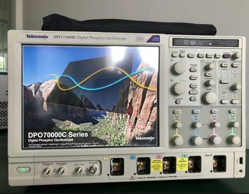 Gecontroleerde Tektronix DPO71604C DSA71604C 16 GHz 100 GS/s 4-kanaals digitale oscilloscoop