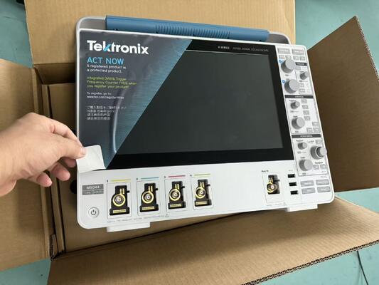 Gebruikte Tektronix 4 Series MSO44 Mixed Signal Oscilloscope met 1 GHz Bandbreedte 4 FlexChannel Inputs en High Definition Display